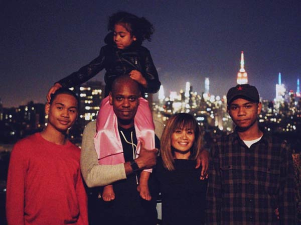 Elaine Chappelle and Dave Chappelle with their three children